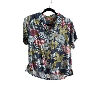 Island Wear By Impressions Women SZ S Blue Floral Hawaiian Short Sleeve Blouse